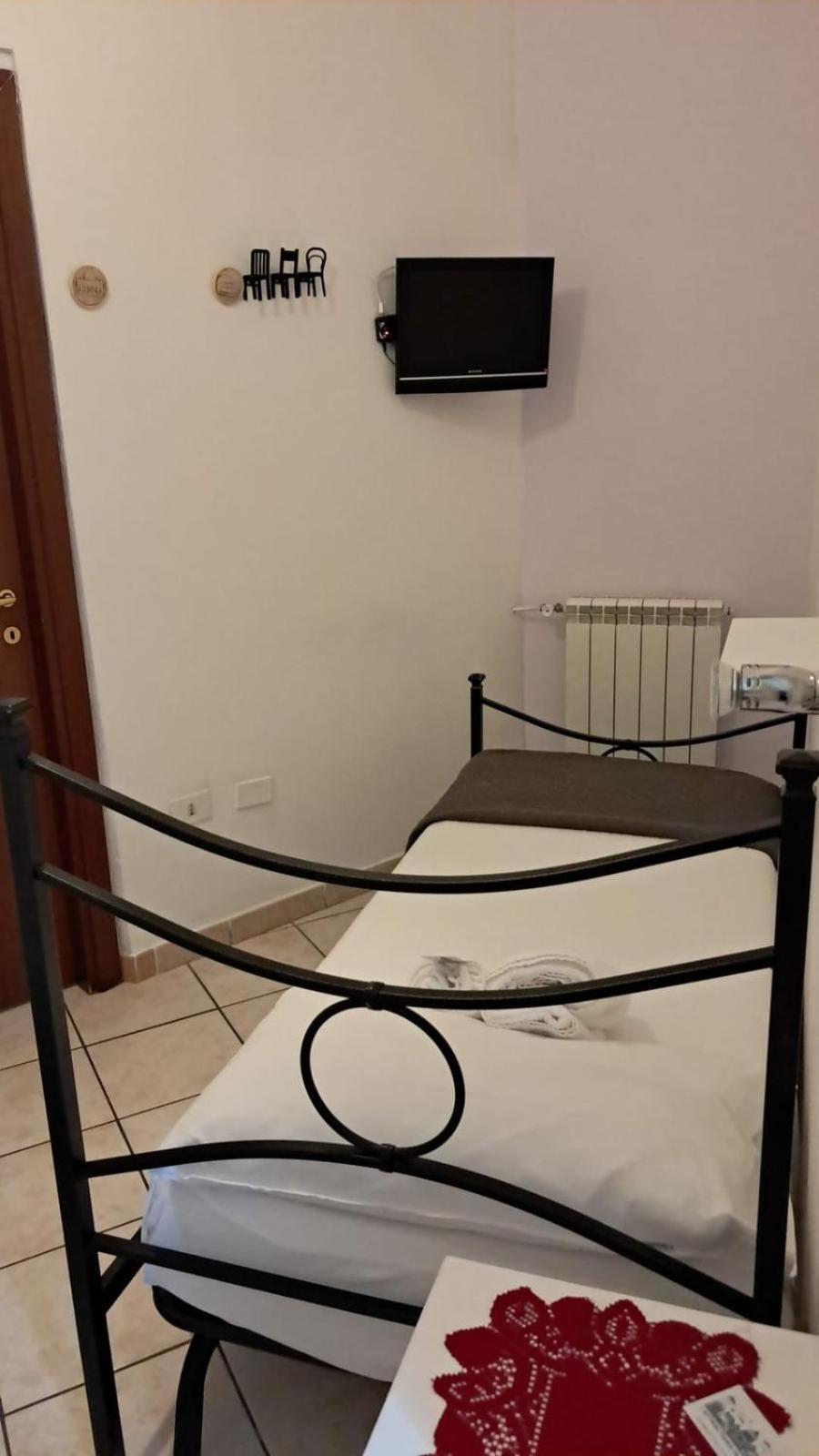 In The Center Guesthouse Рим Екстер'єр фото