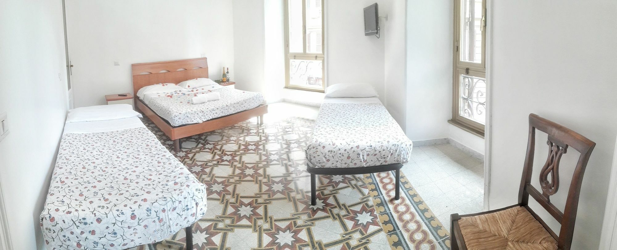 In The Center Guesthouse Рим Екстер'єр фото